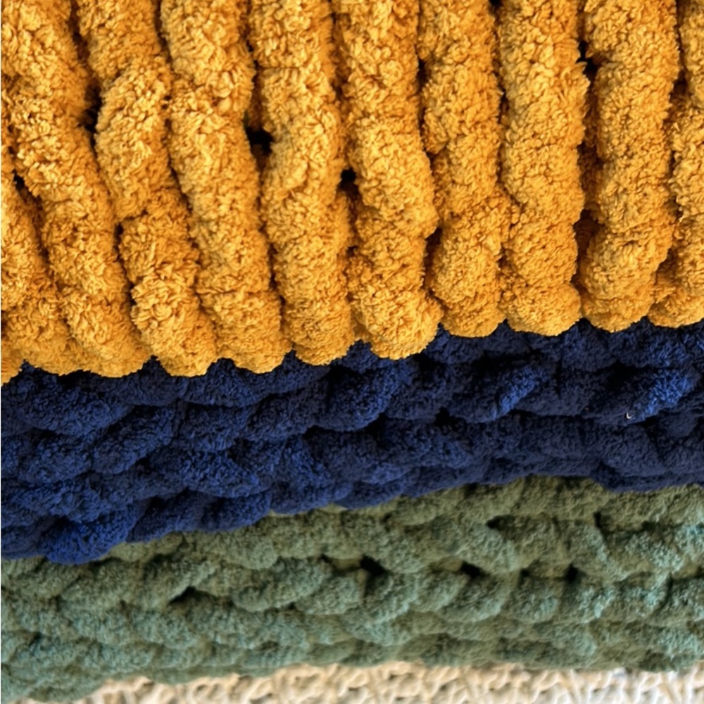 Handmade hand crochet blankets, 4x4 ft